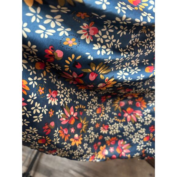 Karlie Brand Dress trendy, party bridal shower 
Navy base with floral Large - Picture 5 of 9